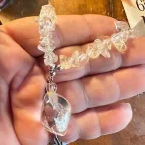 Source Unknown Clear Chip Bead Necklace with Faceted Pendant